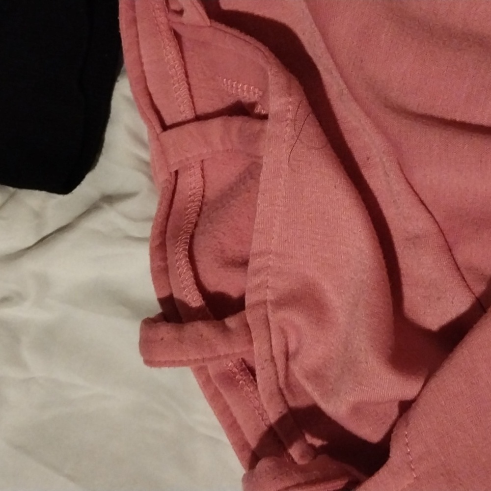 Tops - Picture 4 of 5